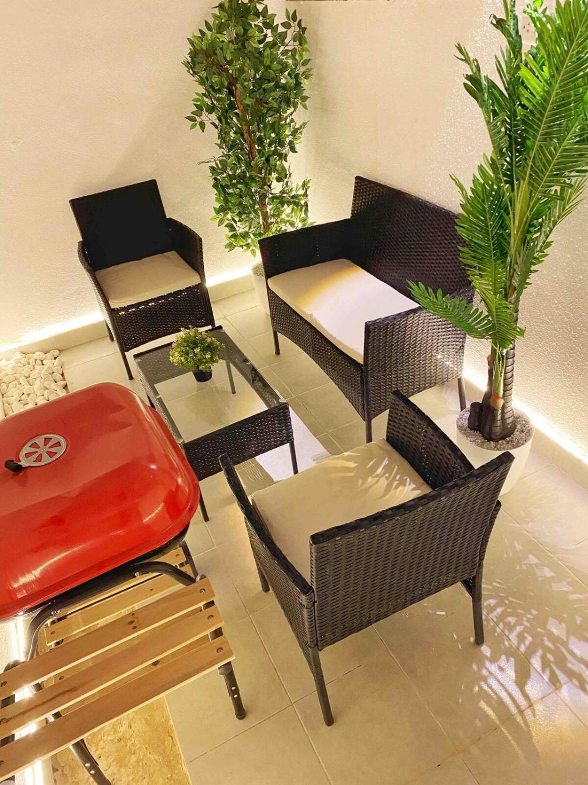 Beautiful With Garden 2b